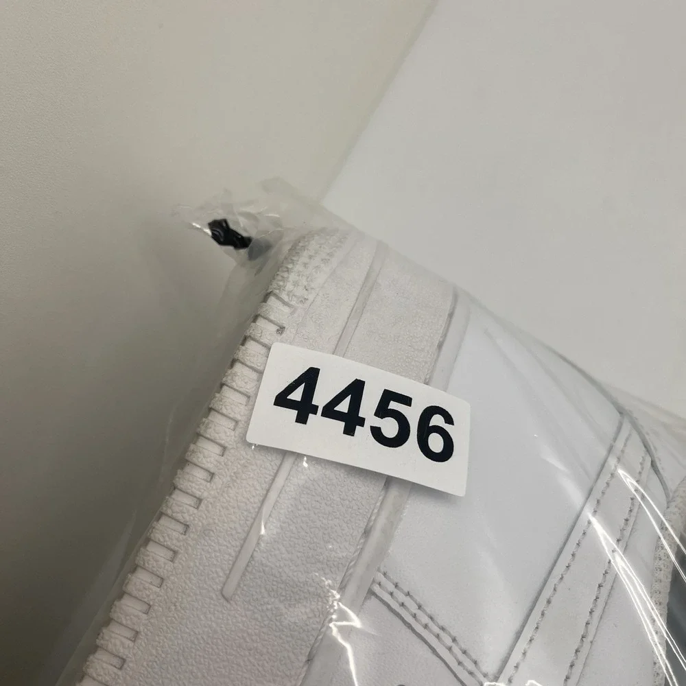 Nike‎ Air Force 1 07 Sneakers Mens 9 CW2288-111 White Leather Casual Shoes